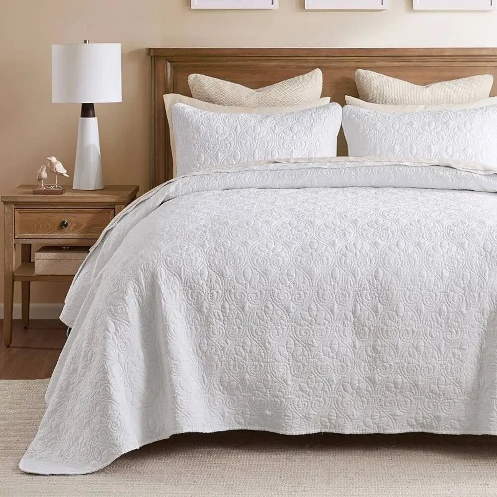 NEW! Madison Park Mansfield Queen Size White 3pc Bedspread Set